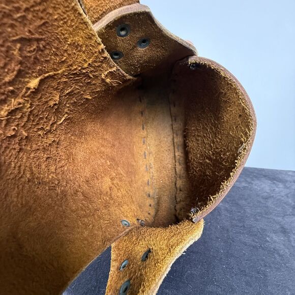 Vintage Boho Tooled Leather Floral Crossbody Purse | Rustic 70s Shoulder Bag - Picture 6 of 12